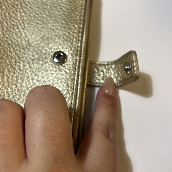 Tory Burch Metallic Gold Leather Britten Wallet - Picture 14 of 16